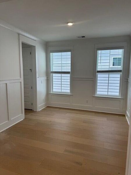 Spacious, unfurnished interior of a new home in Central Park, Charleston (Image 39).