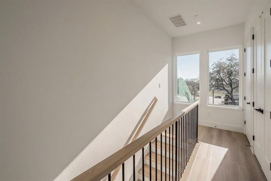 Spacious, unfurnished interior of a new home in , Dallas (Image 20).