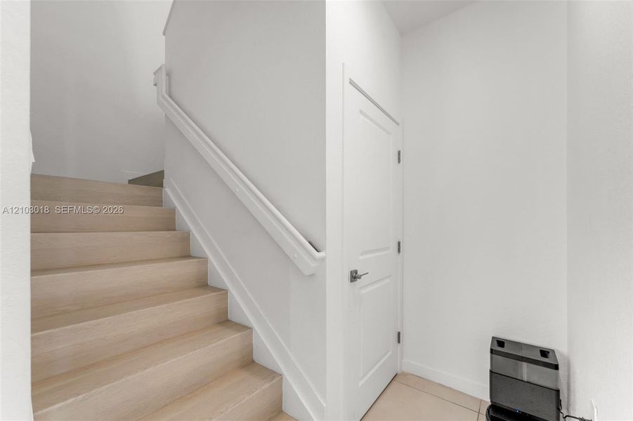 Spacious, unfurnished interior of a new home in , Homestead (Image 21).