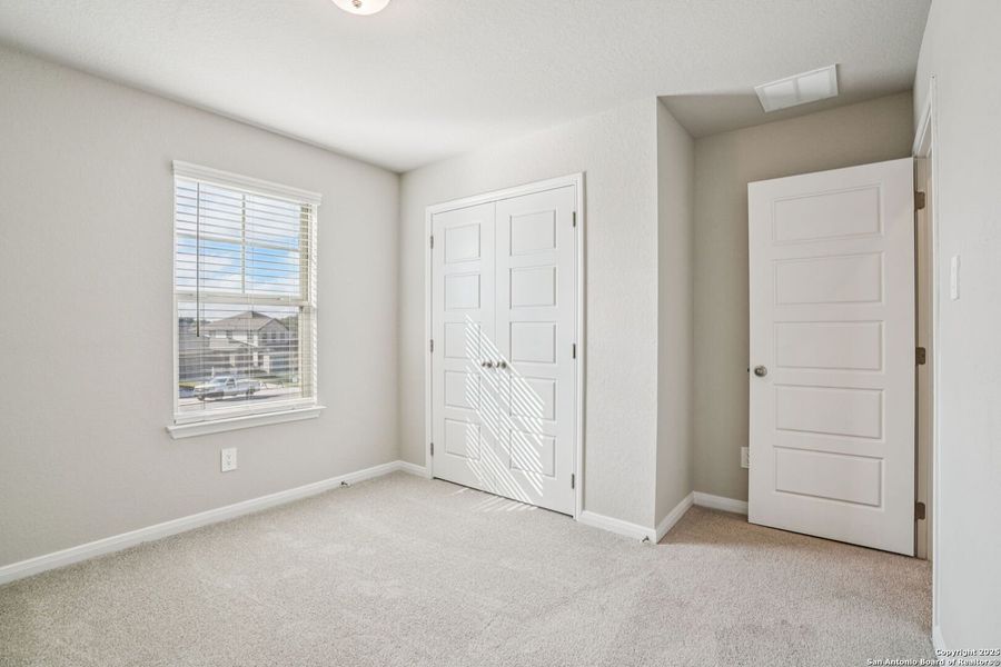 Spacious, unfurnished interior of a new home in Royal Crest, San Antonio (Image 42). Spacious, unfurnished interior of a new home in Royal Crest, San Antonio (Image 42).