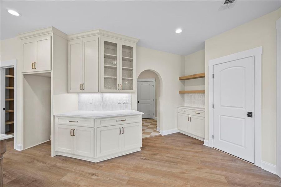 Furnished interior view inside a new home in , Monroe (Image 46).