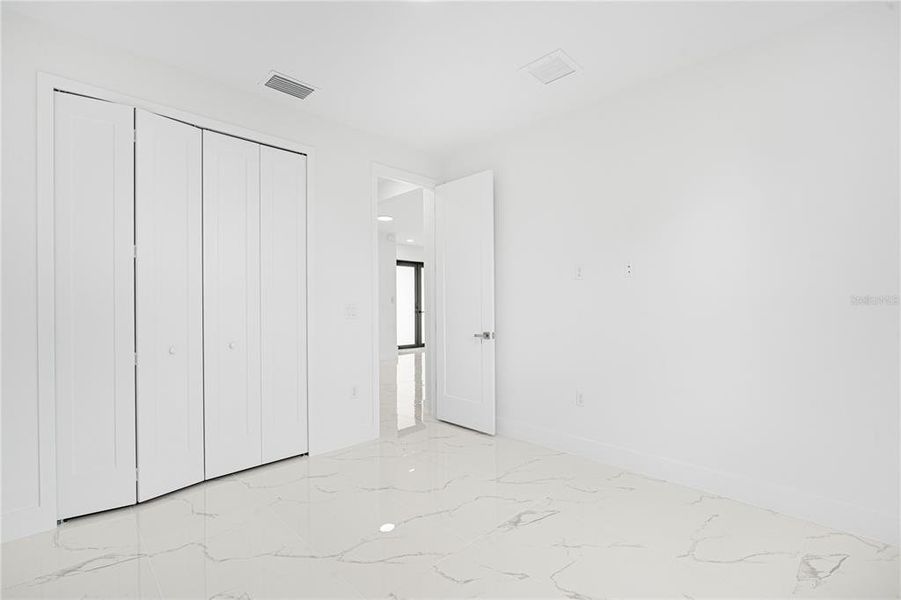 Spacious, unfurnished interior of a new home in , Rotonda West (Image 28).