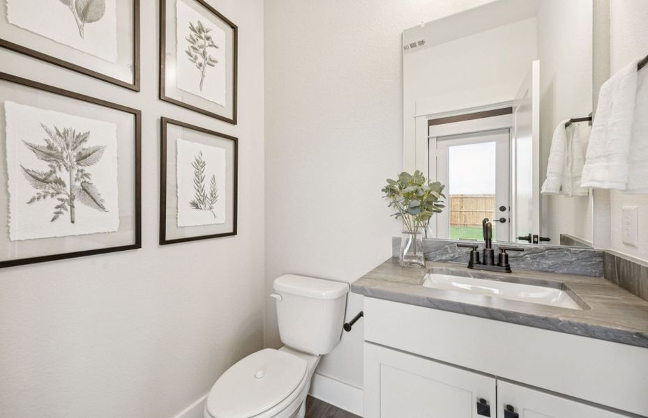 Representative furnished interior of a home built from the Rainier by Pulte Homes in Ribbonwood, Aubrey (Image 9).