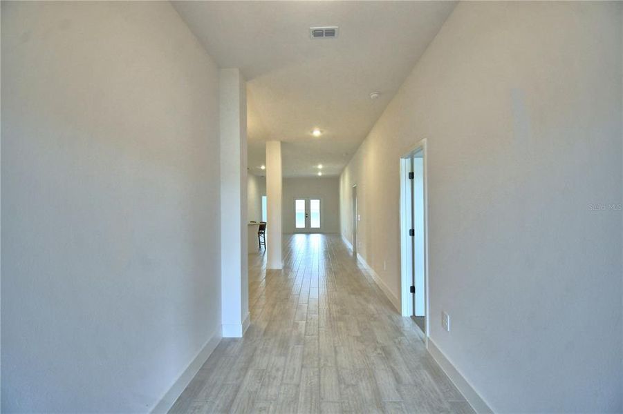 Spacious, unfurnished interior of a new home in Cadence Crossing, Auburndale (Image 34). Spacious, unfurnished interior of a new home in Cadence Crossing, Auburndale (Image 34).