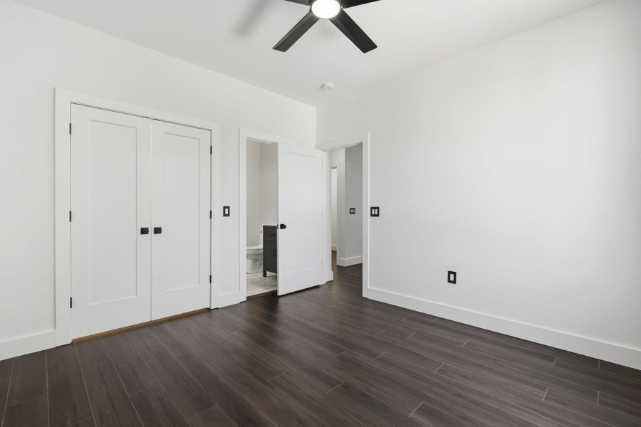 Spacious, unfurnished interior of a new home in , Pawleys Island (Image 33). Spacious, unfurnished interior of a new home in , Pawleys Island (Image 33).