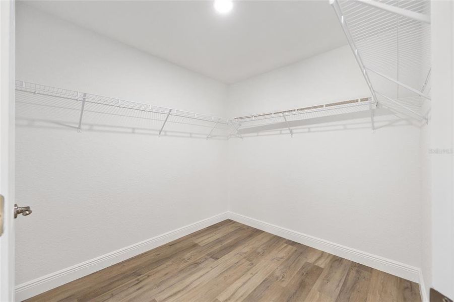 Spacious, unfurnished interior of a new home in , Citrus Springs (Image 15).