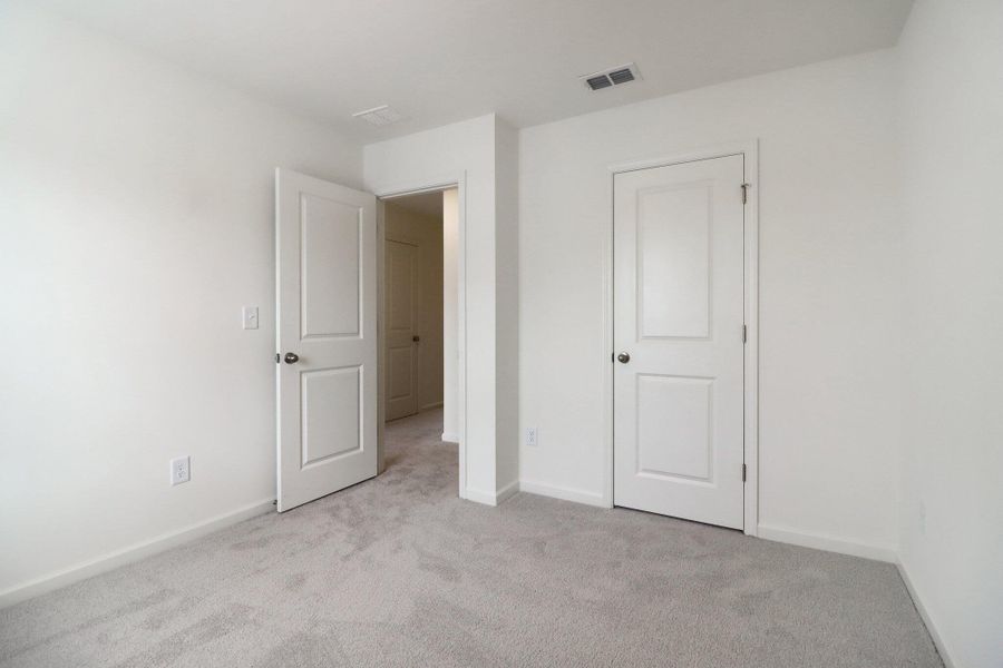 Spacious, unfurnished interior of a new home in Halstead, Moncks Corner (Image 25).