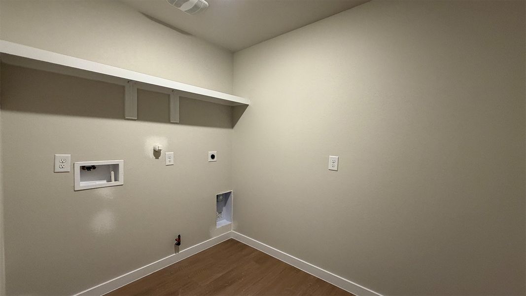 Spacious, unfurnished interior of a new home in The Lakes Northwest, Corpus Christi (Image 19). Spacious, unfurnished interior of a new home in The Lakes Northwest, Corpus Christi (Image 19).