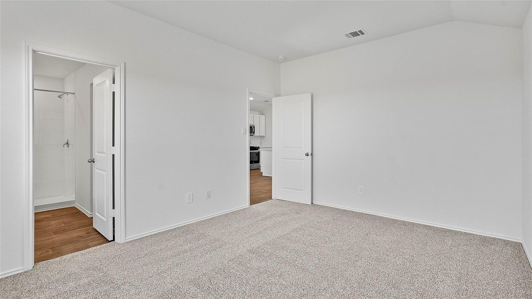 Spacious, unfurnished interior of a new home in Marigold, Kyle (Image 16).