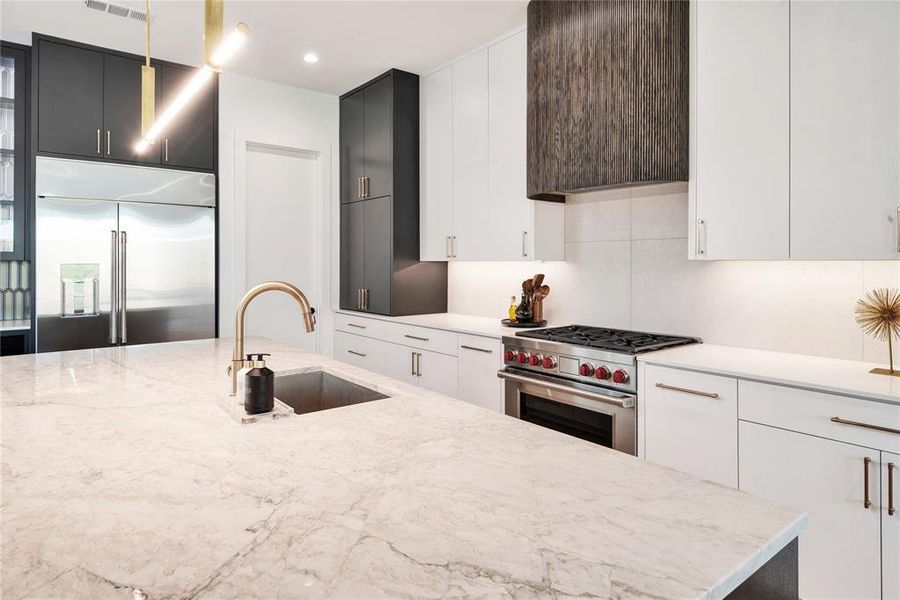 Furnished interior view inside a new home in , Dallas (Image 29). Furnished interior view inside a new home in , Dallas (Image 29).