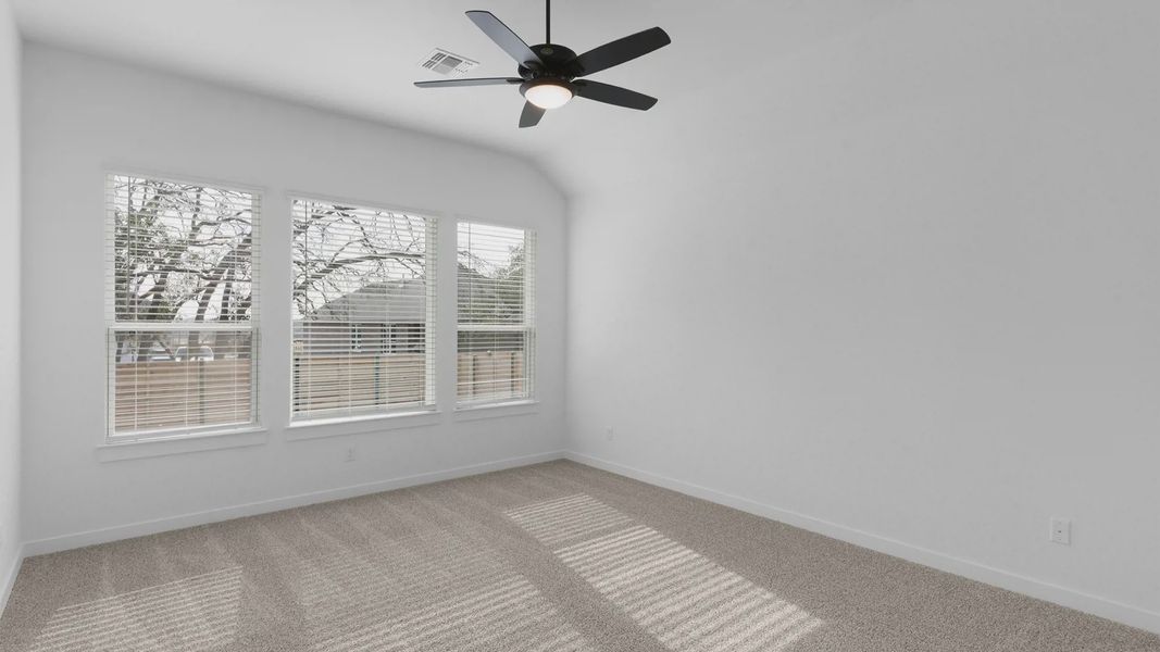 Spacious, unfurnished interior of a new home in Highland Village, Georgetown (Image 16).
