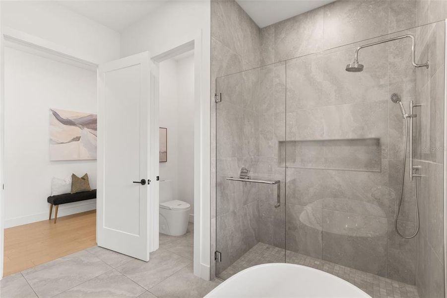 Furnished interior view inside a new home in , Windermere (Image 36).
