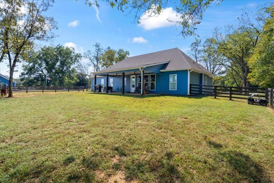 Image 38 of a home in .