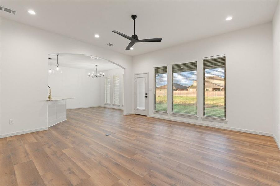 Spacious, unfurnished interior of a new home in , Cleburne (Image 16).
