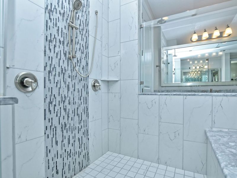 Representative interior finishes for a home built from the Coronado I by Giddens Homes in Clearwater Ranch, Liberty Hill (Image 22).