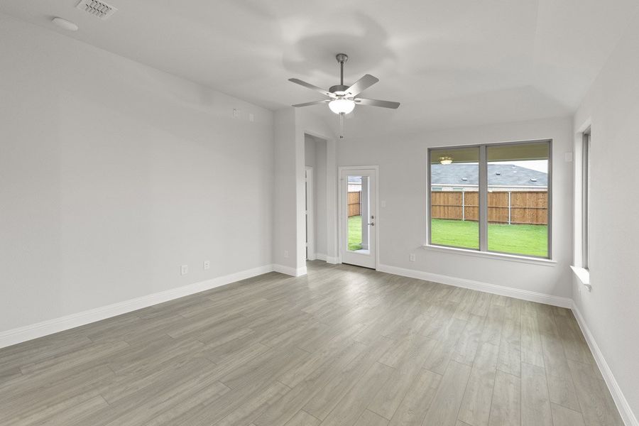 Representative unfurnished interior of a home built from the Statler by Pacesetter Homes in Keeneland, Aubrey (Image 20). Representative unfurnished interior of a home built from the Statler by Pacesetter Homes in Keeneland, Aubrey (Image 20).