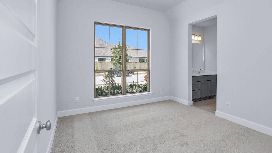 Spacious, unfurnished interior of a new home in Riceland 60', Mont Belvieu (Image 10). Spacious, unfurnished interior of a new home in Riceland 60', Mont Belvieu (Image 10).