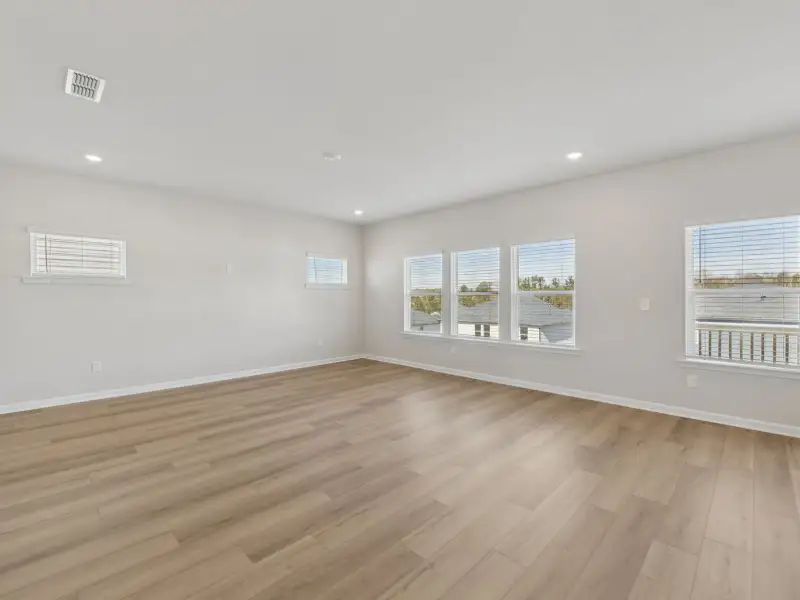 Spacious, unfurnished interior of a new home in Preserve at Mountain Creek, Pendergrass (Image 11).