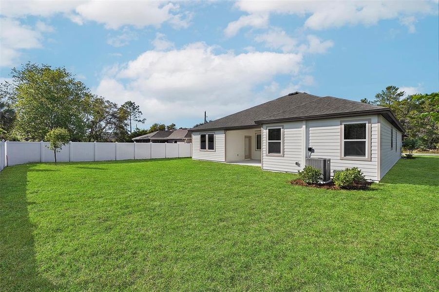 Exterior details and patio area of a home in , Palm Coast (Image 3).