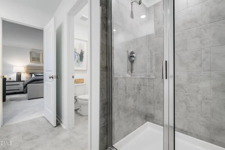 SUN_StellaView_Pic_Coleman_Owners_Bath_3