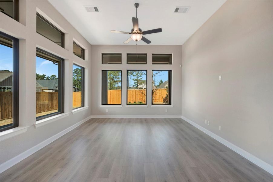 Spacious, unfurnished interior of a new home in Kresston, Magnolia (Image 33).