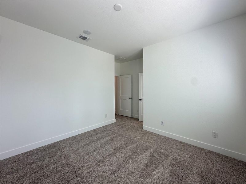 Spacious, unfurnished interior of a new home in Sienna, Missouri City (Image 25). Spacious, unfurnished interior of a new home in Sienna, Missouri City (Image 25).