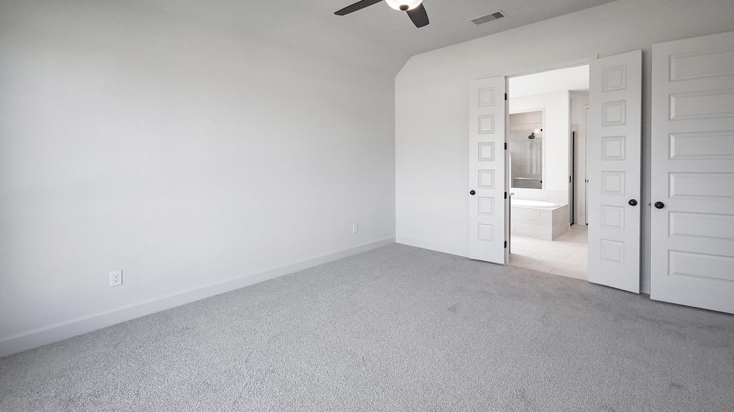 Spacious, unfurnished interior of a new home in Juniper Springs, Lockhart (Image 17).