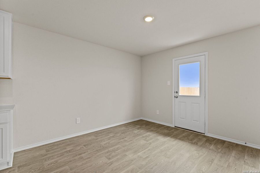 Spacious, unfurnished interior of a new home in Swenson Heights, Seguin (Image 17).