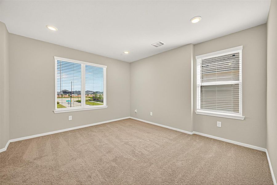 Spacious, unfurnished interior of a new home in Sunterra, Katy (Image 18). Spacious, unfurnished interior of a new home in Sunterra, Katy (Image 18).