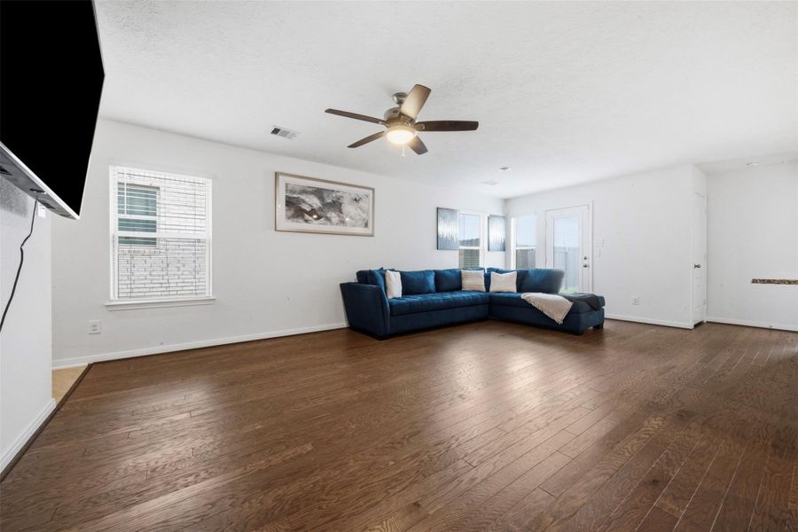 Image 21 of a home in .