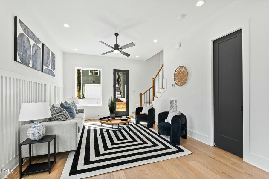 tempImage4NeEhj tempImage4NeEhj