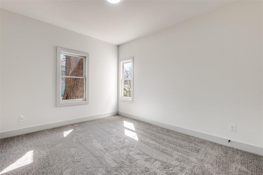 Spacious, unfurnished interior of a new home in , Dallas (Image 19).