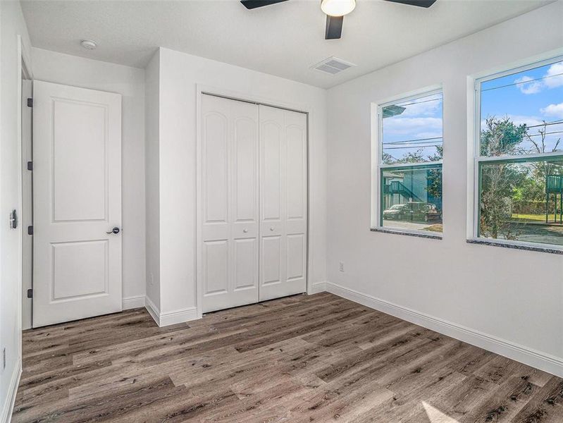 Spacious, unfurnished interior of a new home in , Tampa (Image 21).
