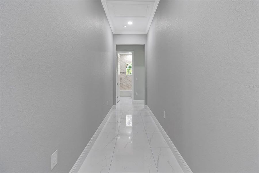 Spacious, unfurnished interior of a new home in , Leesburg (Image 32).