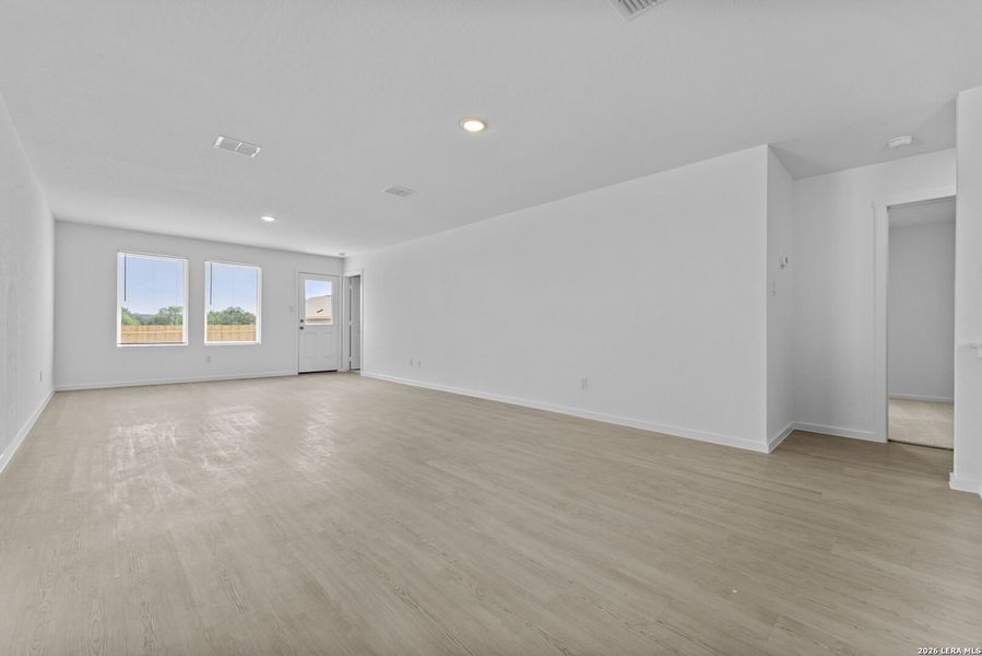 Spacious, unfurnished interior of a new home in Hidden Oasis, San Antonio (Image 23). Spacious, unfurnished interior of a new home in Hidden Oasis, San Antonio (Image 23).