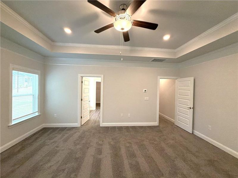 Spacious, unfurnished interior of a new home in Tuscany Hills, Douglasville (Image 24).