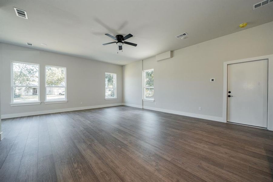 Spacious, unfurnished interior of a new home in , Terrell (Image 21). Spacious, unfurnished interior of a new home in , Terrell (Image 21).