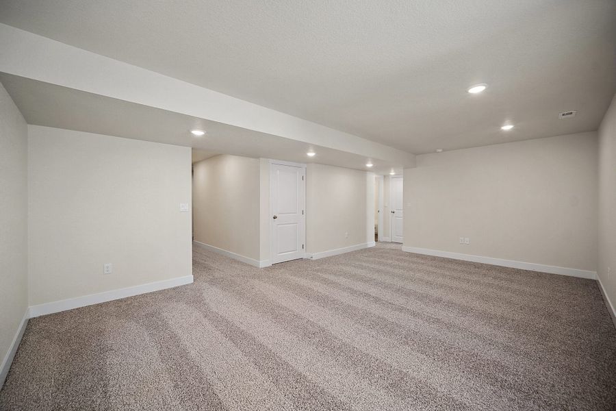 Spacious, unfurnished interior of a new home in Aspen Ranch, Fountain (Image 35). Spacious, unfurnished interior of a new home in Aspen Ranch, Fountain (Image 35).