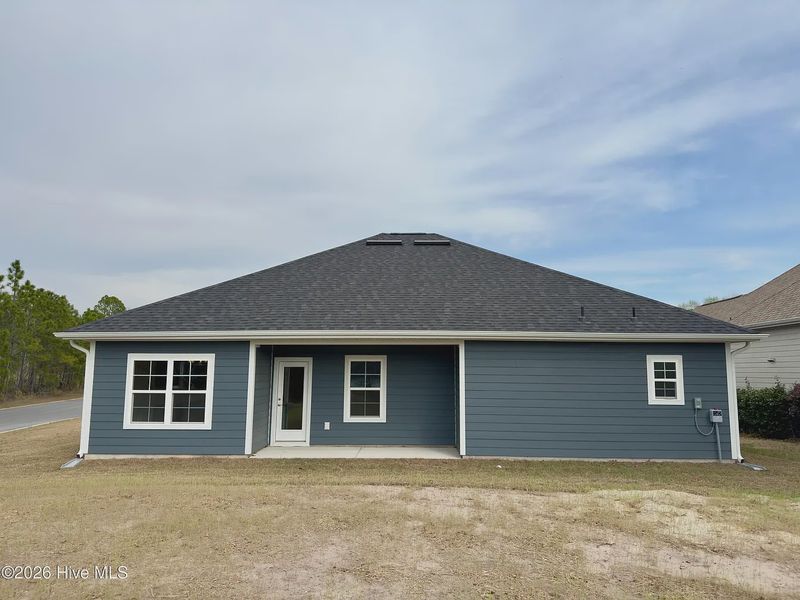 Exterior details and patio area of a home in Rutledge, Shallotte (Image 15).