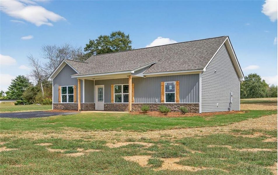 Exterior details and patio area of a home in , Buchanan (Image 23).