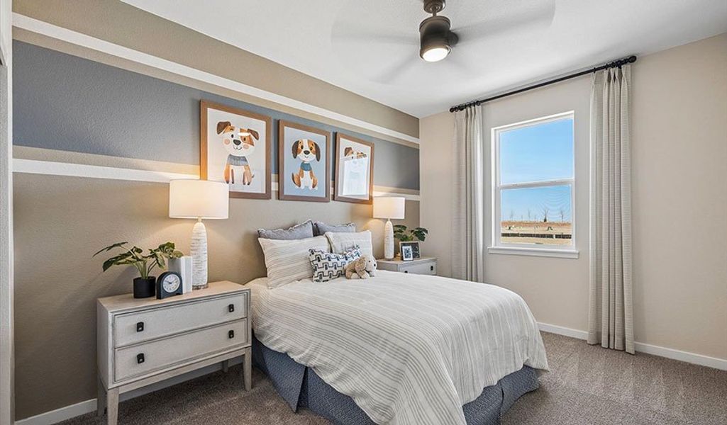 Navy3-1-DuosLookingGlass Bedroom