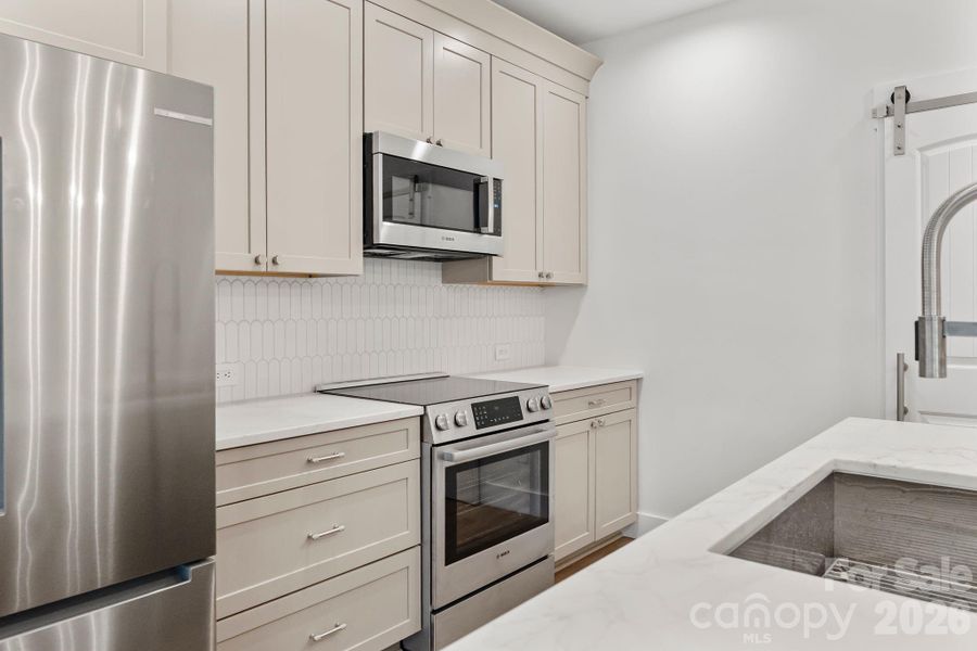 Furnished interior view inside a new home in , Hickory (Image 19).