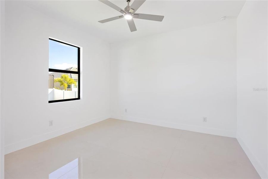 Spacious, unfurnished interior of a new home in , Port Charlotte (Image 35).