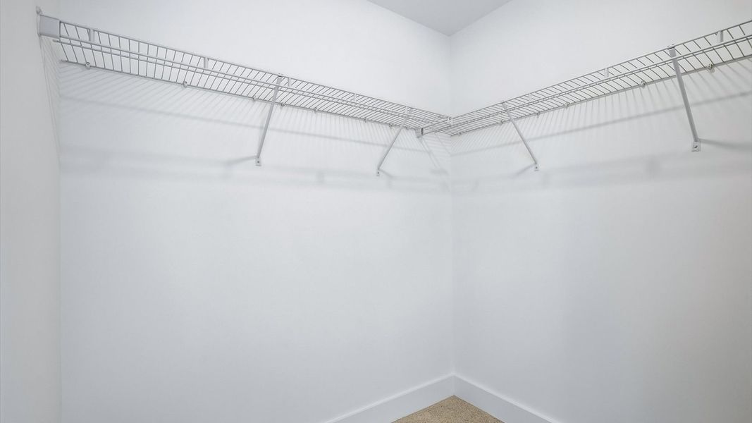 Walk-in Closet Walk-in Closet
