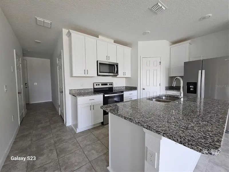 Furnished interior view inside a new home in , Orlando (Image 7).