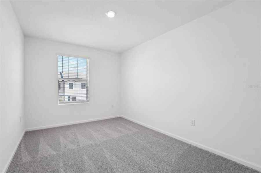 Spacious, unfurnished interior of a new home in Vista Walk, Dade City (Image 21).