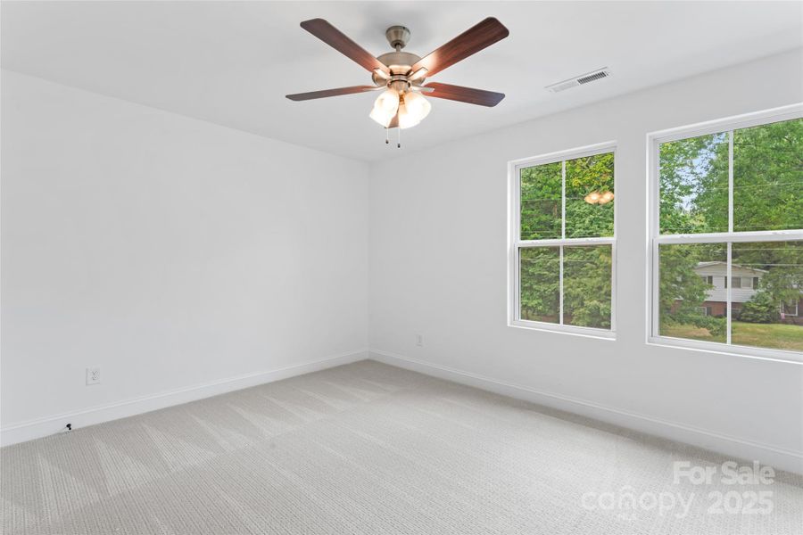 Spacious, unfurnished interior of a new home in , Harrisburg (Image 16).