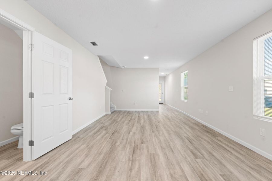 Spacious, unfurnished interior of a new home in , Atlantic Beach (Image 15).