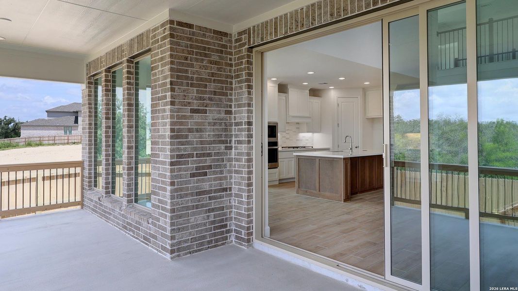 Exterior details and patio area of a home in Ladera, San Antonio (Image 3).