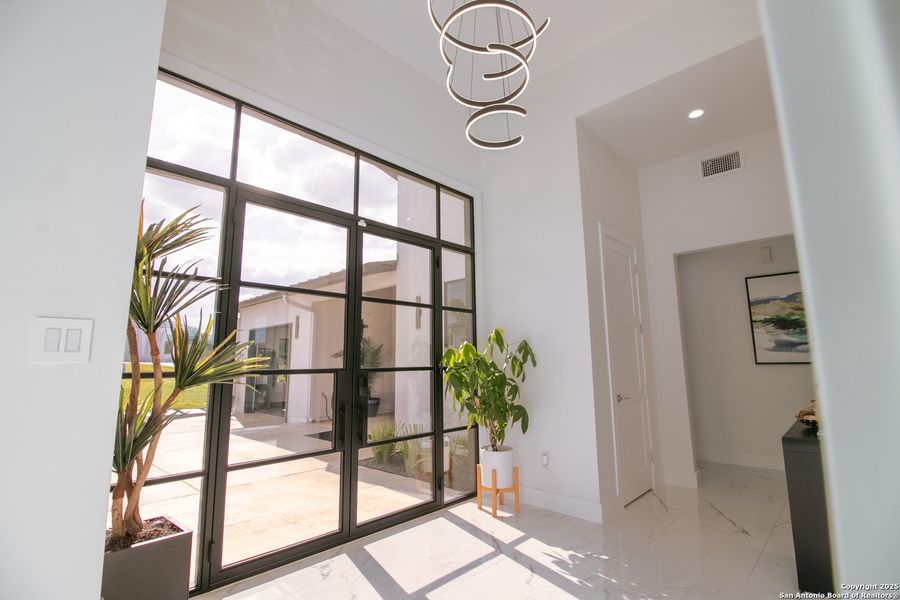 Furnished interior view inside a new home in , San Antonio (Image 37). Furnished interior view inside a new home in , San Antonio (Image 37).